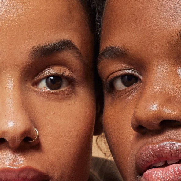 Quelle crème pour peau noire contre les taches et imperfections ?