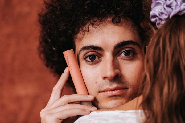 Maquillage des yeux naturel avec les produits certifiés bio d’Absolution