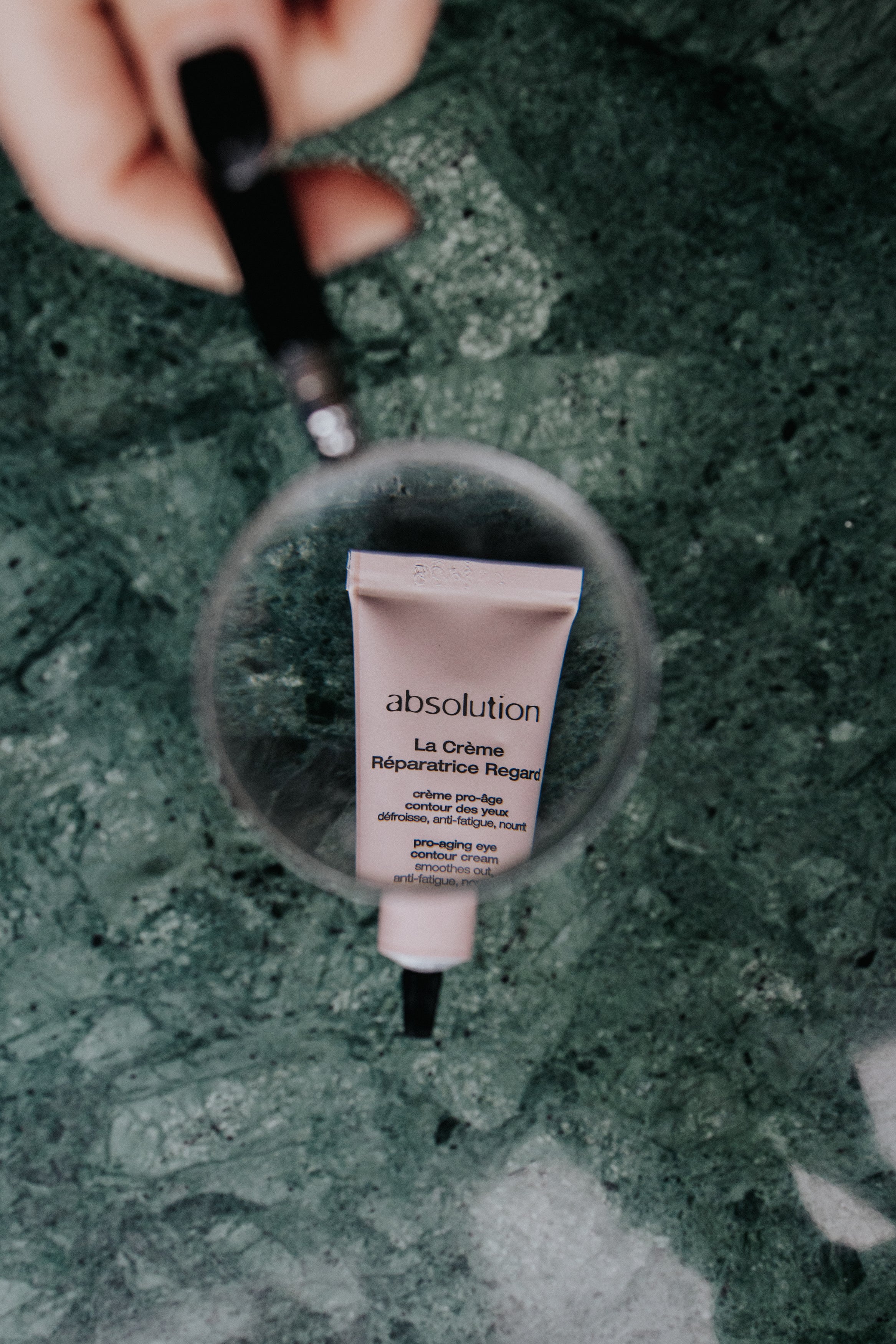 La Crème Réparatrice Regard