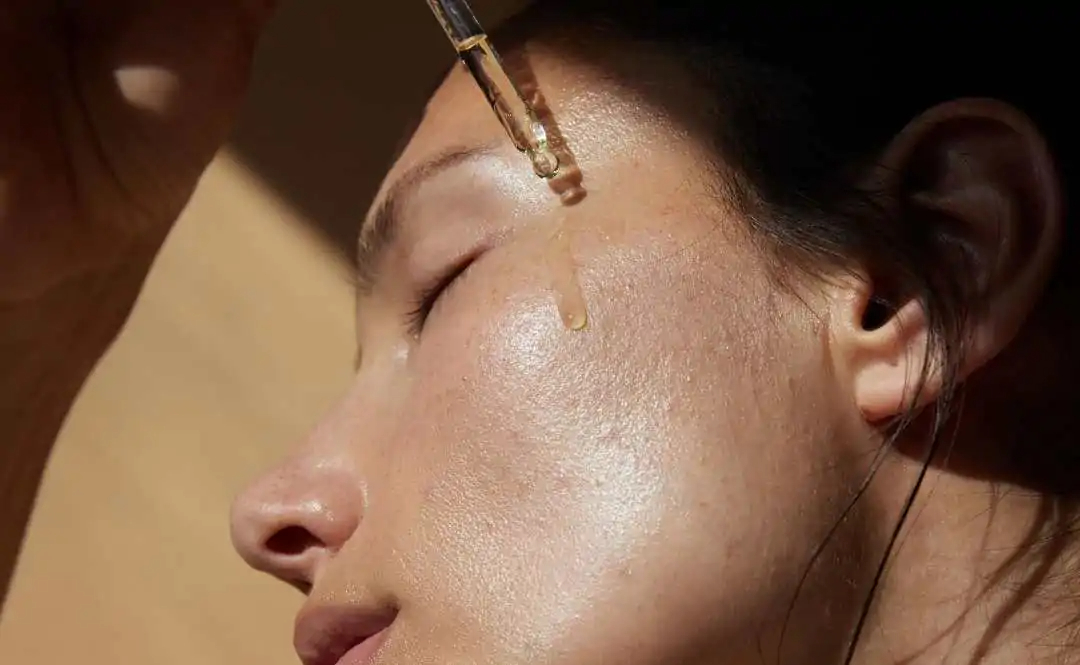 Huile visage pour la nuit : comment la choisir ? | Absolution