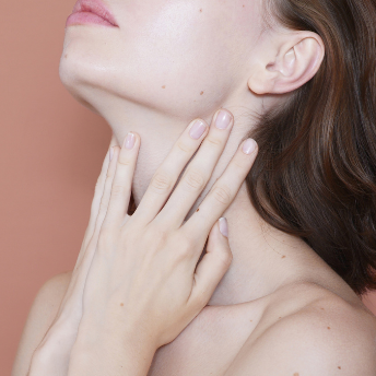 Quelle huile essentielle pour raffermir la peau du visage ?