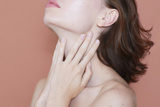 Quelle huile essentielle pour raffermir la peau du visage ?