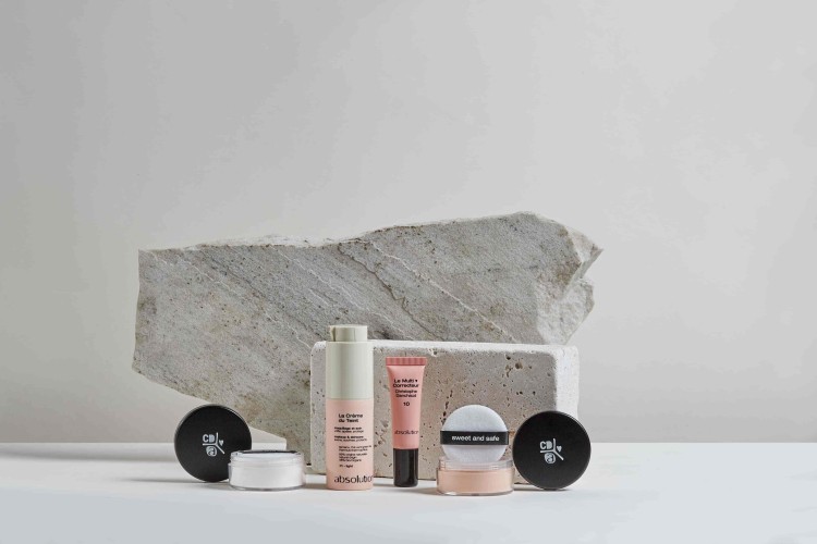 Quel maquillage adopter pour une peau moins jeune ?