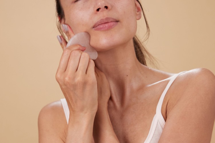 The do's and don'ts of Gua Sha | Absolution