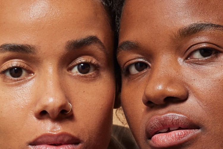 How to fight dark spots and blemishes in darker skin tones 