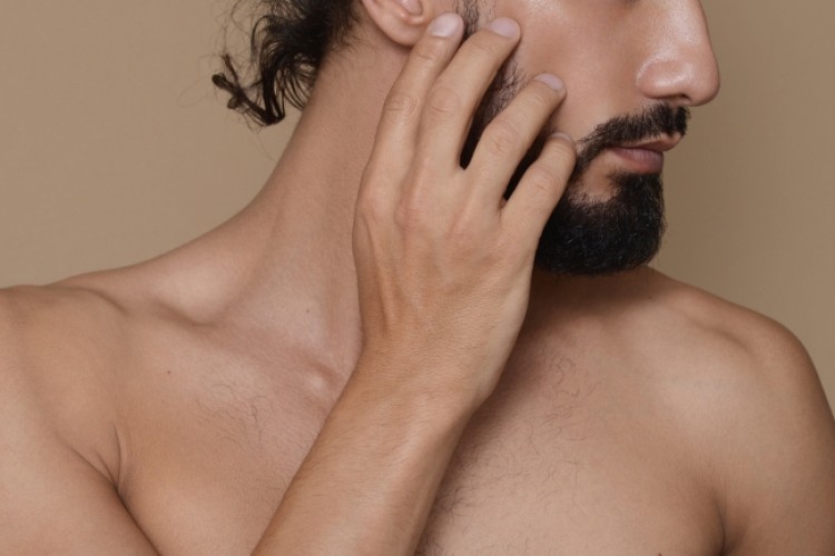 How to choose the right pro-aging cream for men