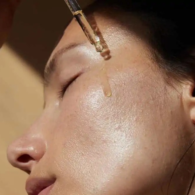 Huile visage pour la nuit : comment la choisir ? | Absolution