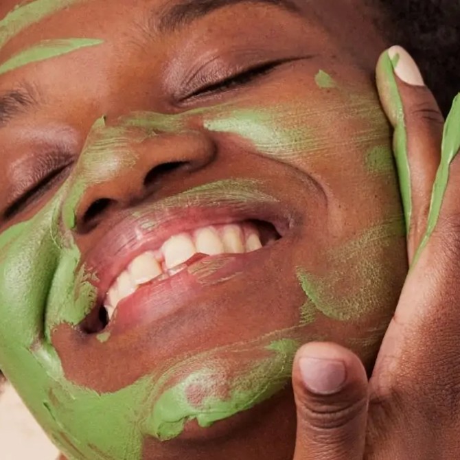 Spots on the face and how to treat them | Absolution