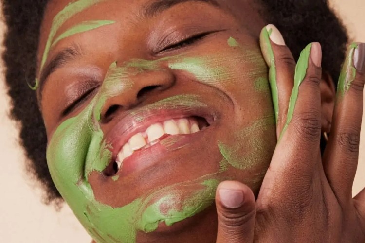 Spots on the face and how to treat them | Absolution
