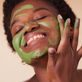 Peau : 5 façons de doper son masque - Elle